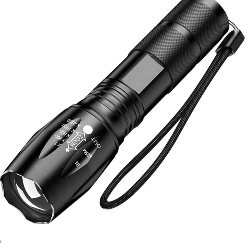 Lommelykt - Oppladbar med zoom